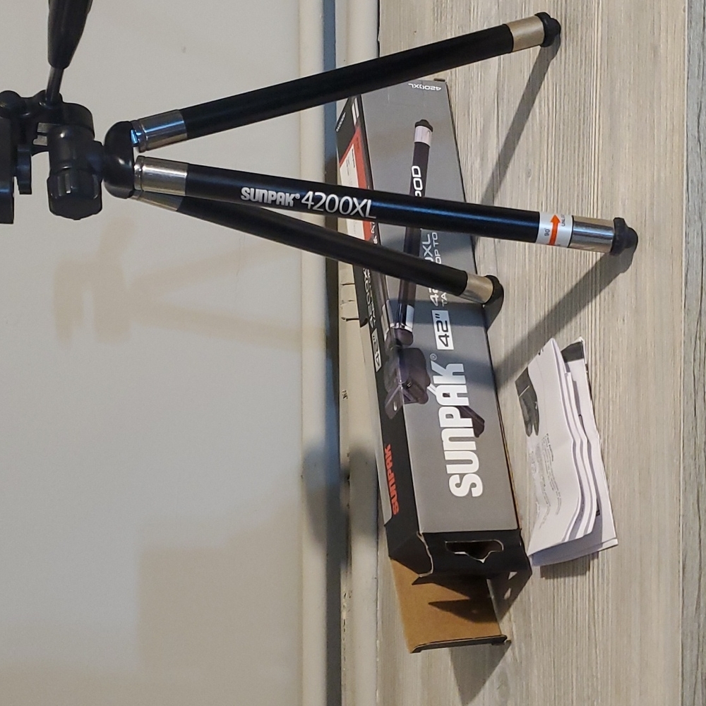 Sunpak 4200XL tripod tabletop to 42'